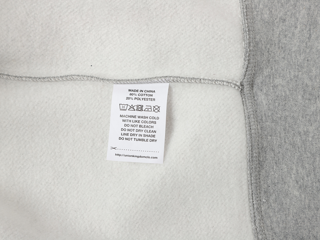 On Running 520Gsm Union Kingdom Boxy Cropped Fit Zip-Up - Image 30