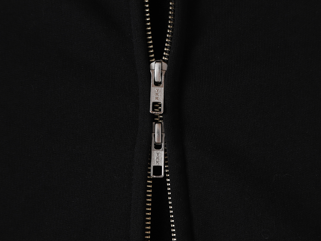 On Running 480Gsm Union Kingdom 100% Cotton Fleece Cropped Fit Zip-Up - Image 25