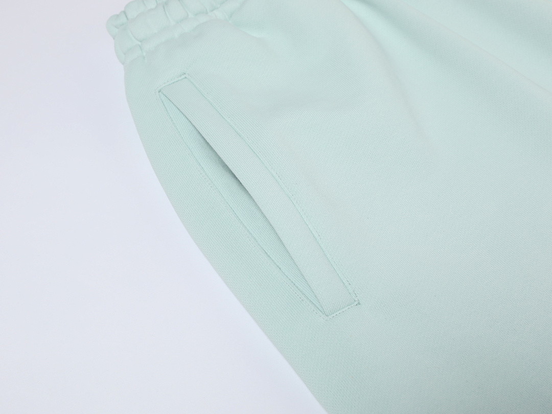 On Running 600Gsm Union Kingdom 100% Cotton Fleece Cropped Fit Hoodie And Baggy Sweatpants - Image 51