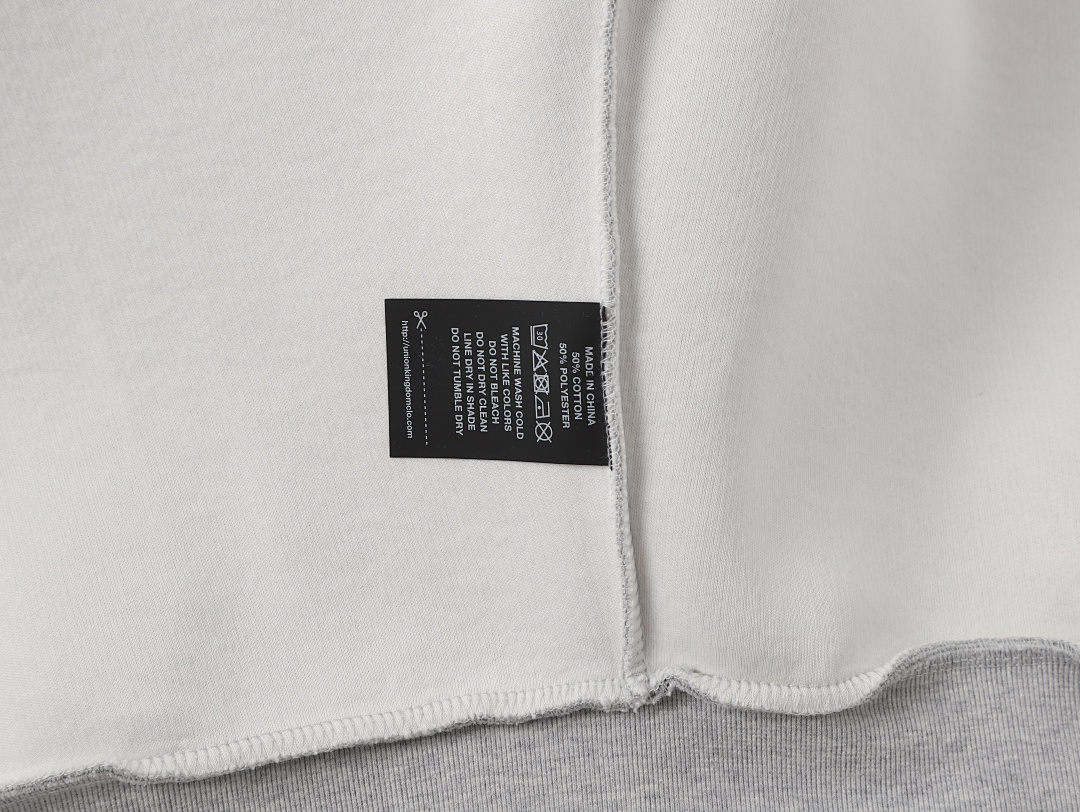 On Running 630Gsm Union Kingdom Boxy Cropped Fit Blank Zip-Up - Image 10