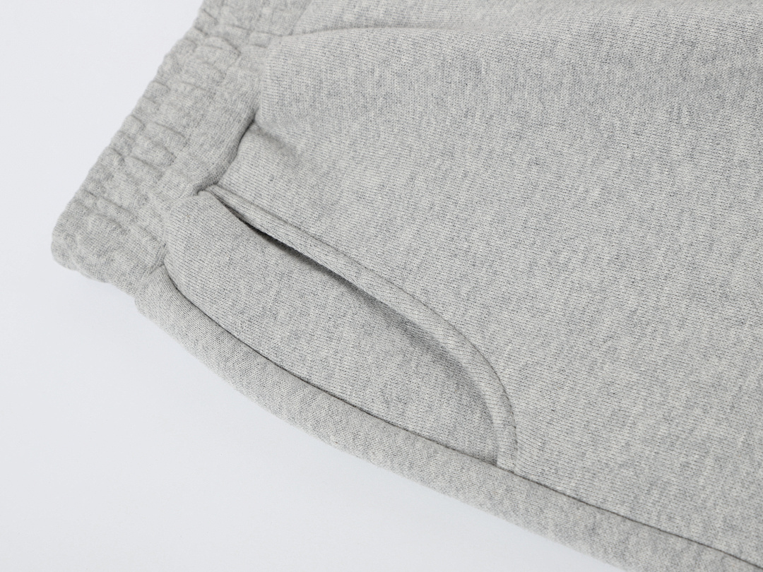 On Running 520Gsm Union Kingdom Boxy Cropped Fit Tracksuit - Image 90