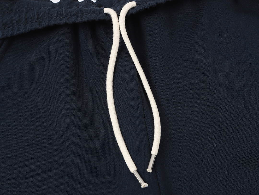 On Running 520Gsm Union Kingdom Boxy Cropped Fit Tracksuit - Image 116