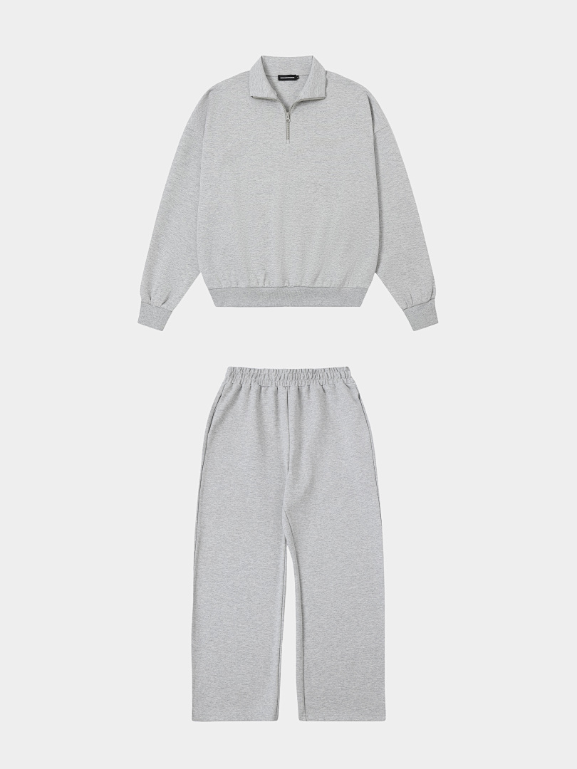 On Running 430Gsm Union Kingdom Double-Face Fabric Boxy Cropped Fit Quarter-Zip Sweatshirt - Image 2