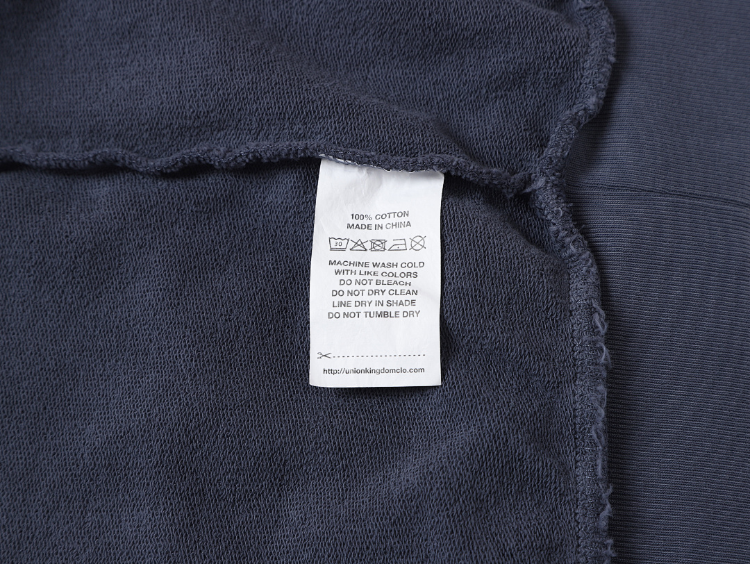 On Running 420Gsm Union Kingdom Terry Faric 100% Cotton Cropped Fit Blank Hoodie - Image 18