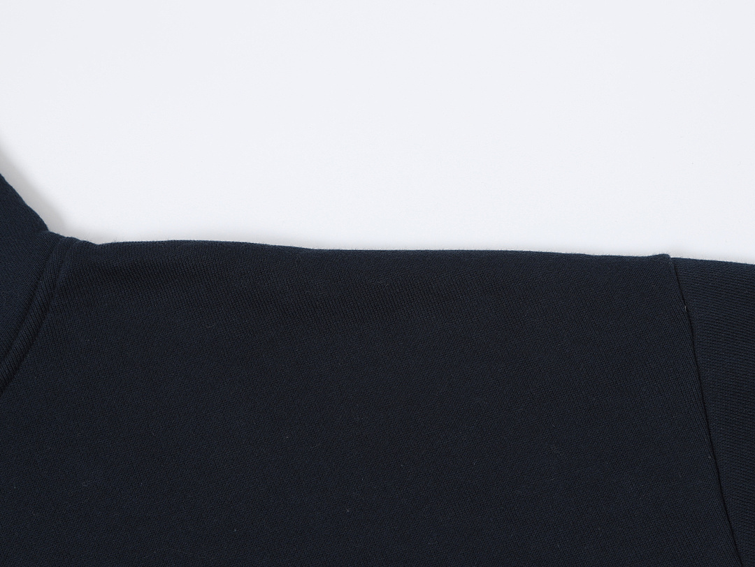 On Running 520Gsm Union Kingdom Boxy Cropped Fit Tracksuit - Image 96