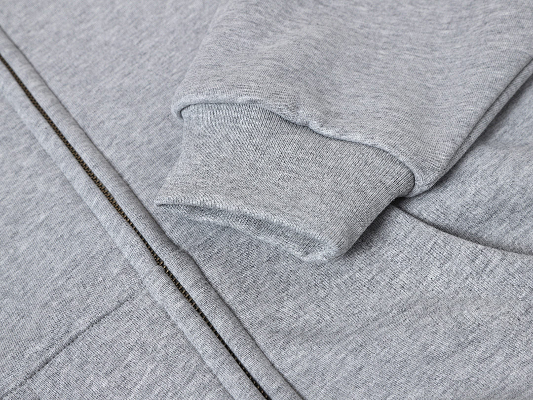 On Running 480Gsm Union Kingdom 100% Cotton Fleece Cropped Fit Zip-Up - Image 7