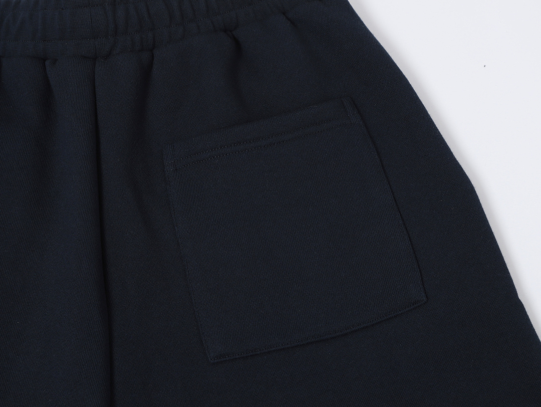 On Running 520Gsm Union Kingdom Boxy Cropped Fit Tracksuit - Image 118