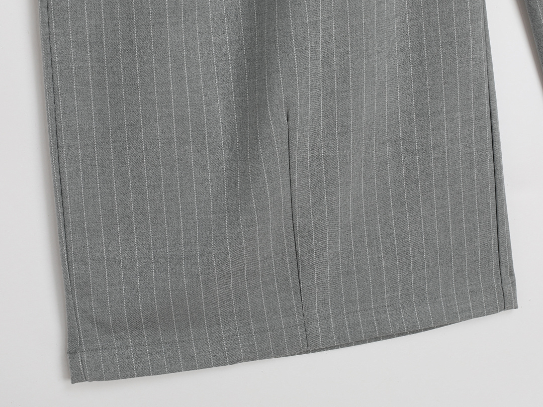 On Running [Restocking]300Gsm Union Kingdom Baggy Fit Striped Pleated Pant - Image 17