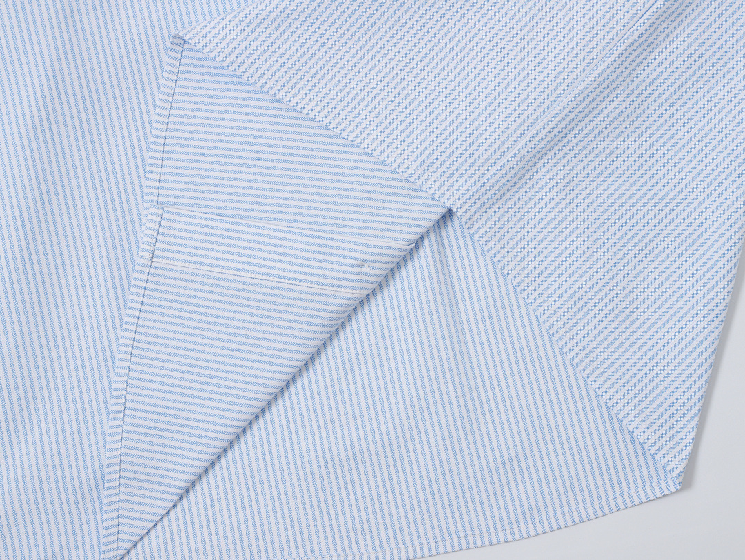 On Running [Restocking]180Gsm 100% Cotton Oxford Weave Boxy Cropped Fit Long-Sleeved Shirt - Image 8