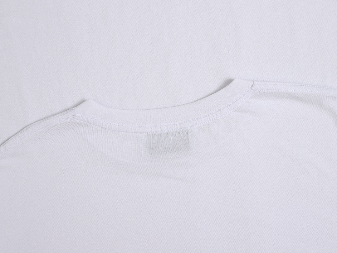 On Running 150Gsm Union Kingdom 100% Raw Cotton Relaxed Boxy Fit Blank T-Shirt - Image 6