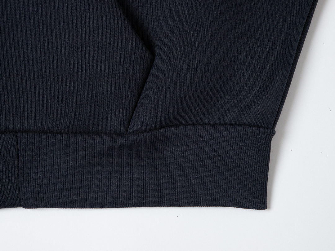 On Running 630Gsm Union Kingdom Boxy Cropped Fit Blank Zip-Up - Image 21