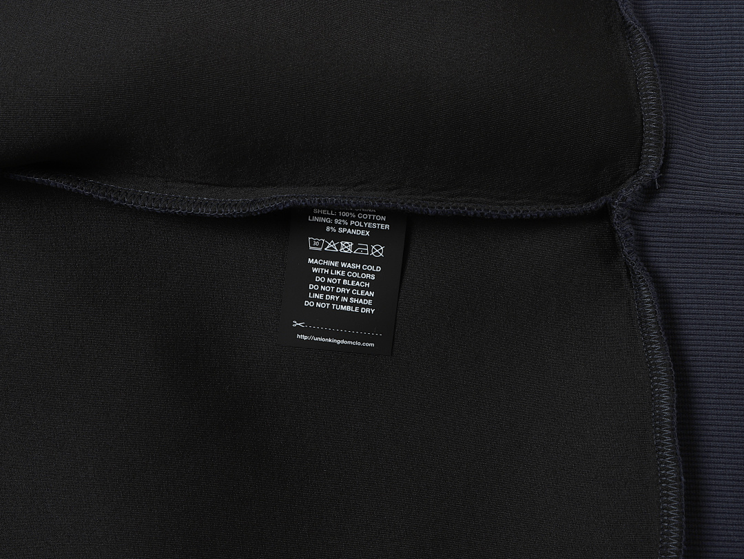 On Running 630Gsm Union Kingdom Boxy Crop Fit Blank Quarter-Zip Sweatshirt - Image 21