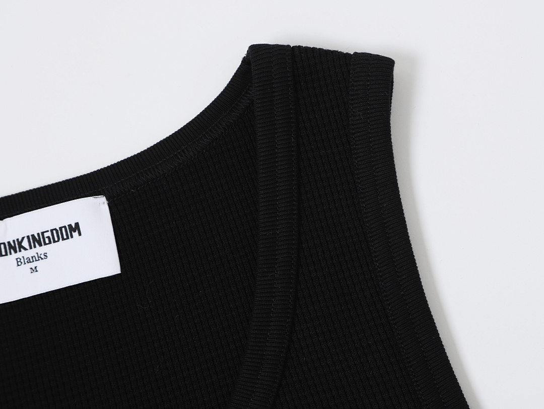 On Running 380G Union Kingdom 100% Cotton Slim And Cropped Fit Waffle Weave Tank Top - Image 5