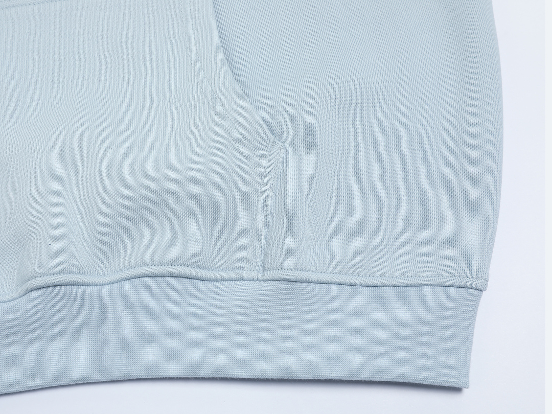On Running 520Gsm Union Kingdom Boxy Cropped Fit Tracksuit - Image 33