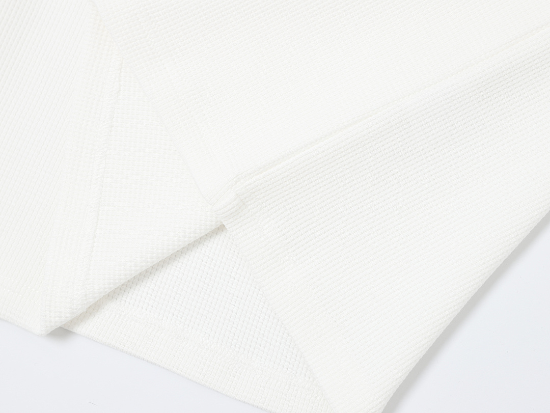 On Running 380G Union Kingdom 100% Cotton Slim And Cropped Fit Waffle Weave Tank Top - Image 17