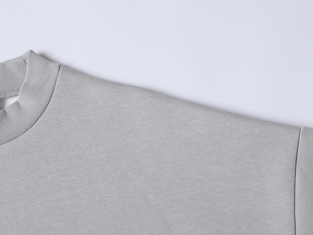 On Running 630Gsm Union Kingdom Boxy Cropped Fit Blank Crewneck - Image 32