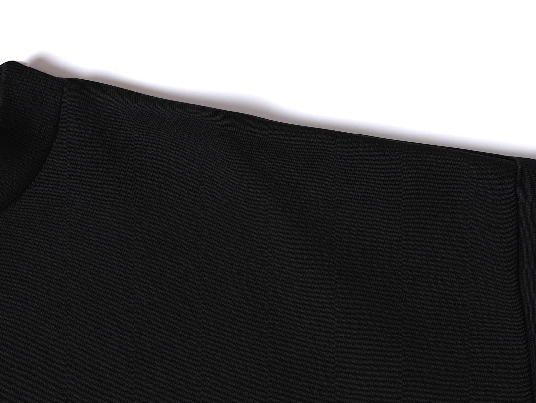 On Running 630Gsm Union Kingdom Boxy Cropped Fit Blank Crewneck - Image 56