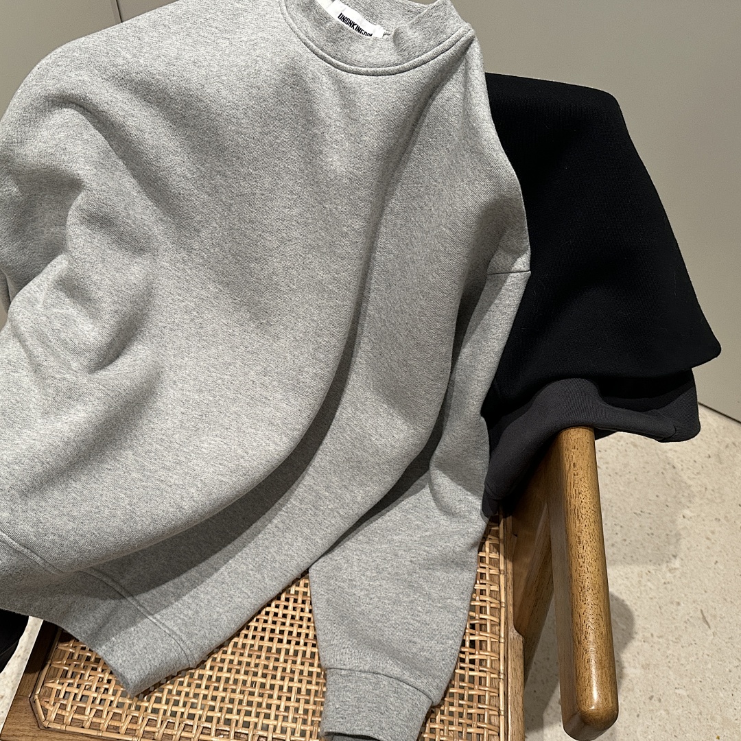 On Running 520Gsm Union Kingdom Boxy Fit Crewneck - Image 40