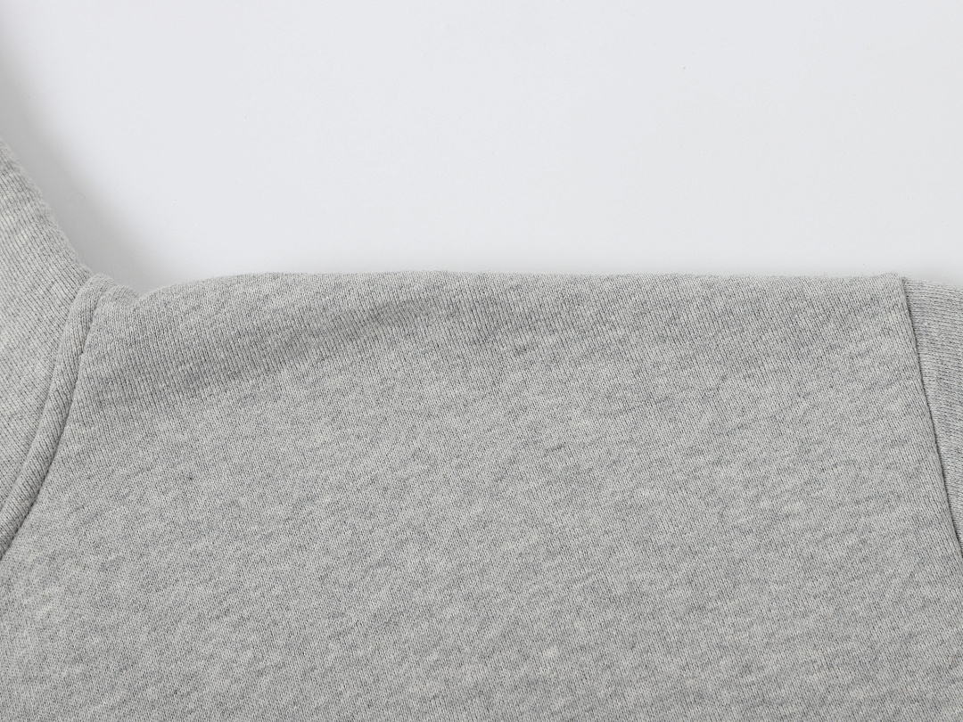 On Running 520Gsm Union Kingdom Boxy Cropped Fit Zip-Up - Image 27