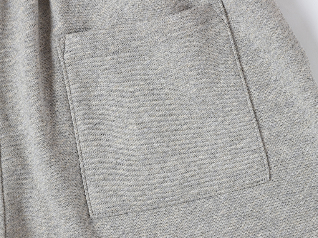 On Running 360Gsm Union Kingdom Cloud Feeling Blank Shorts - Image 9