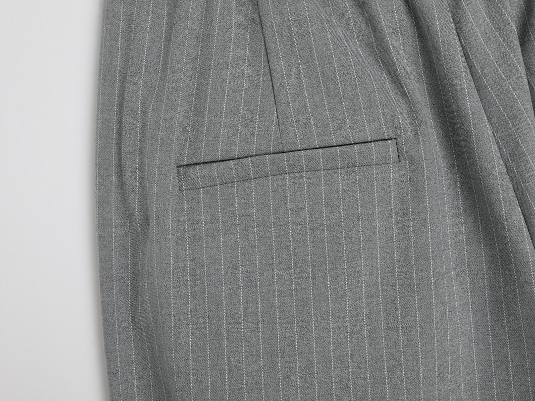 On Running [Restocking]300Gsm Union Kingdom Baggy Fit Striped Pleated Pant - Image 16