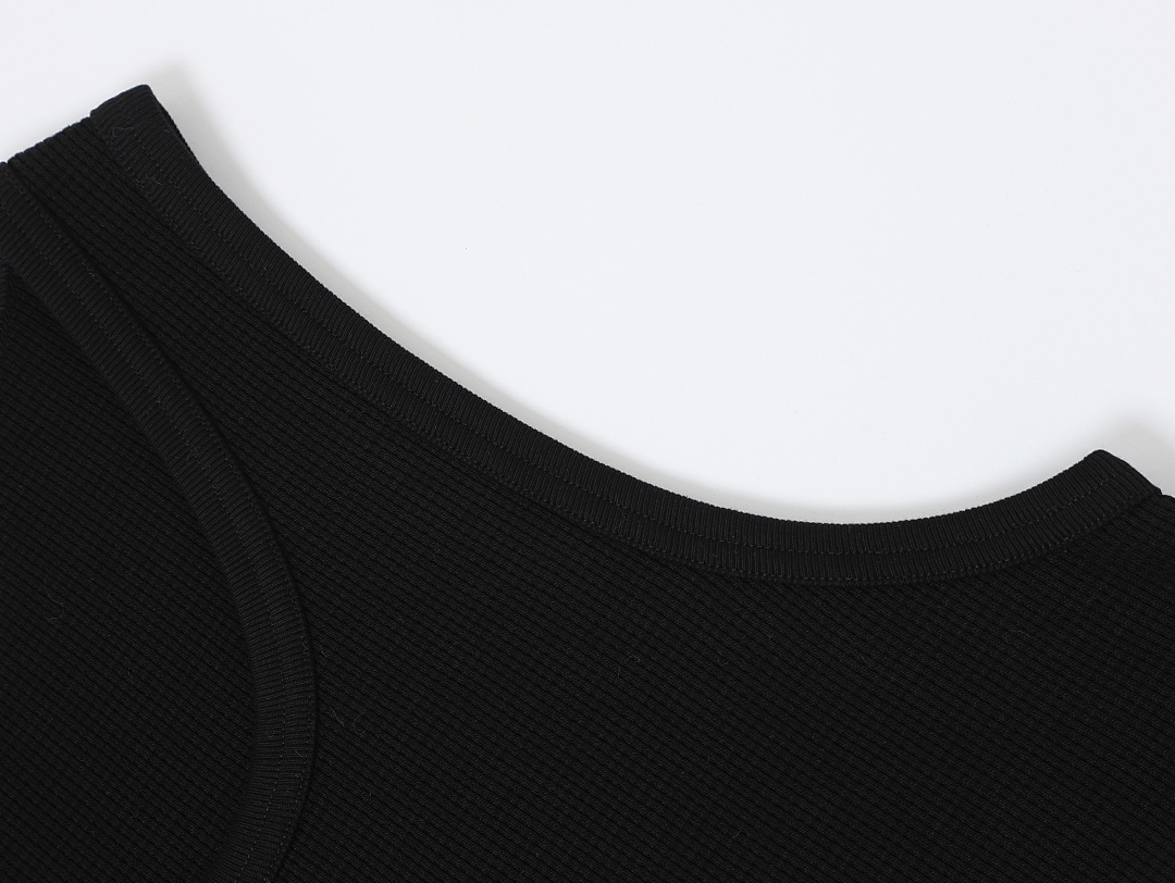 On Running 380G Union Kingdom 100% Cotton Slim And Cropped Fit Waffle Weave Tank Top - Image 6