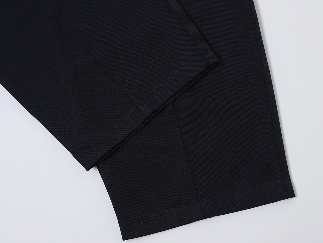 On Running 350Gsm Union Kingdom Baggy Fit Pleated Pant - Image 27