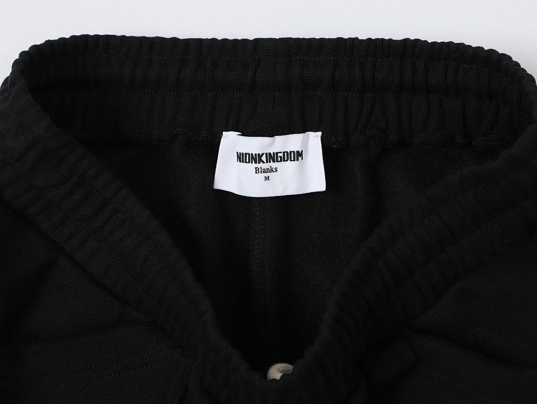 On Running 520Gsm Union Kingdom Cozy Baggy Shorts - Image 37