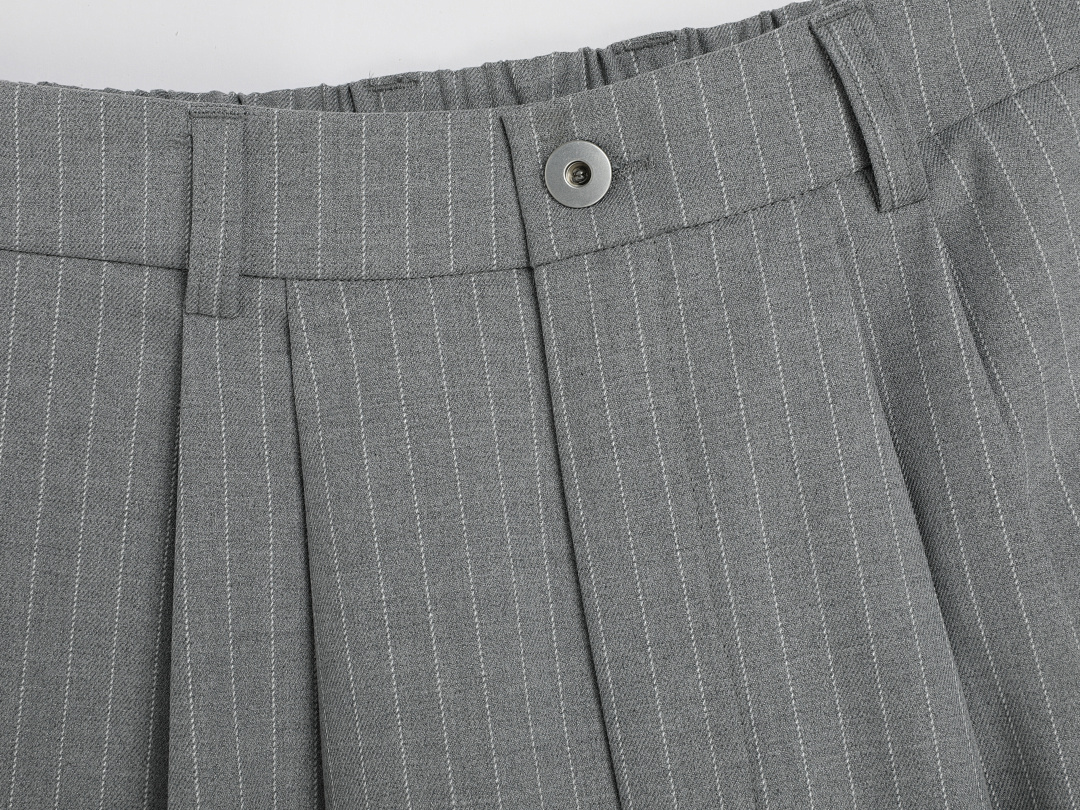 On Running [Restocking]300Gsm Union Kingdom Baggy Fit Striped Pleated Pant - Image 12