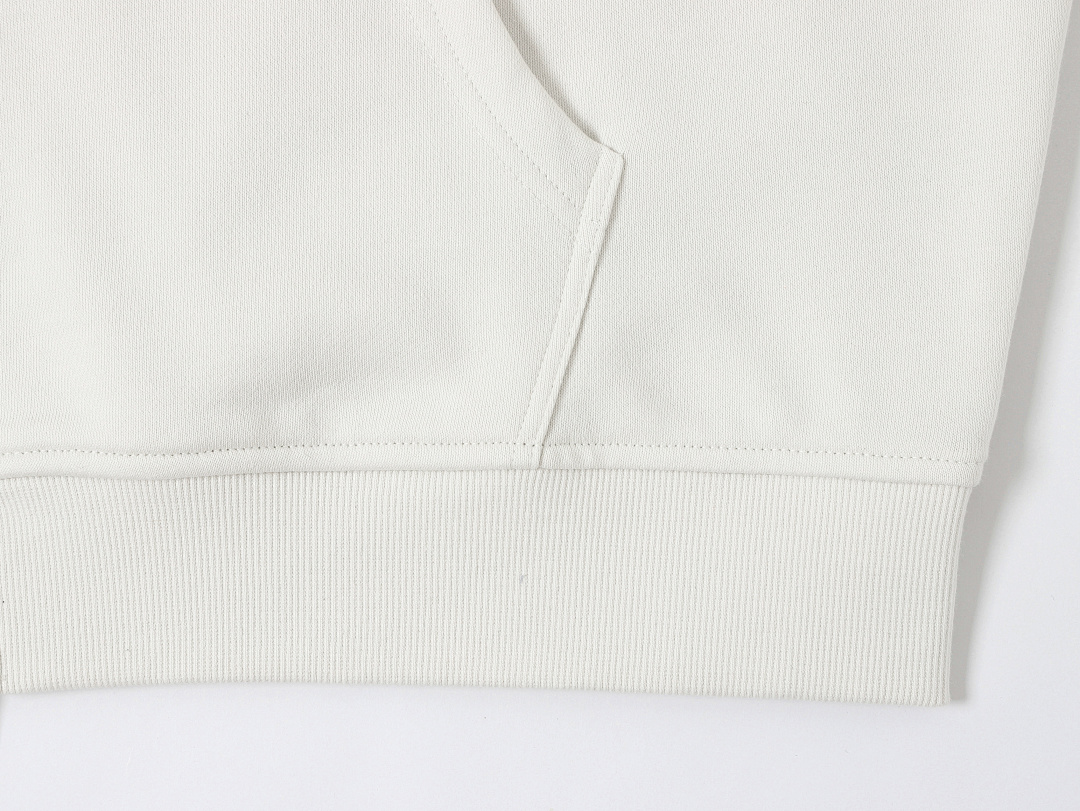 On Running 360Gsm Union Kingdom 100% Cotton French Terry Boxy Cropped Fit Zip-Up - Image 35