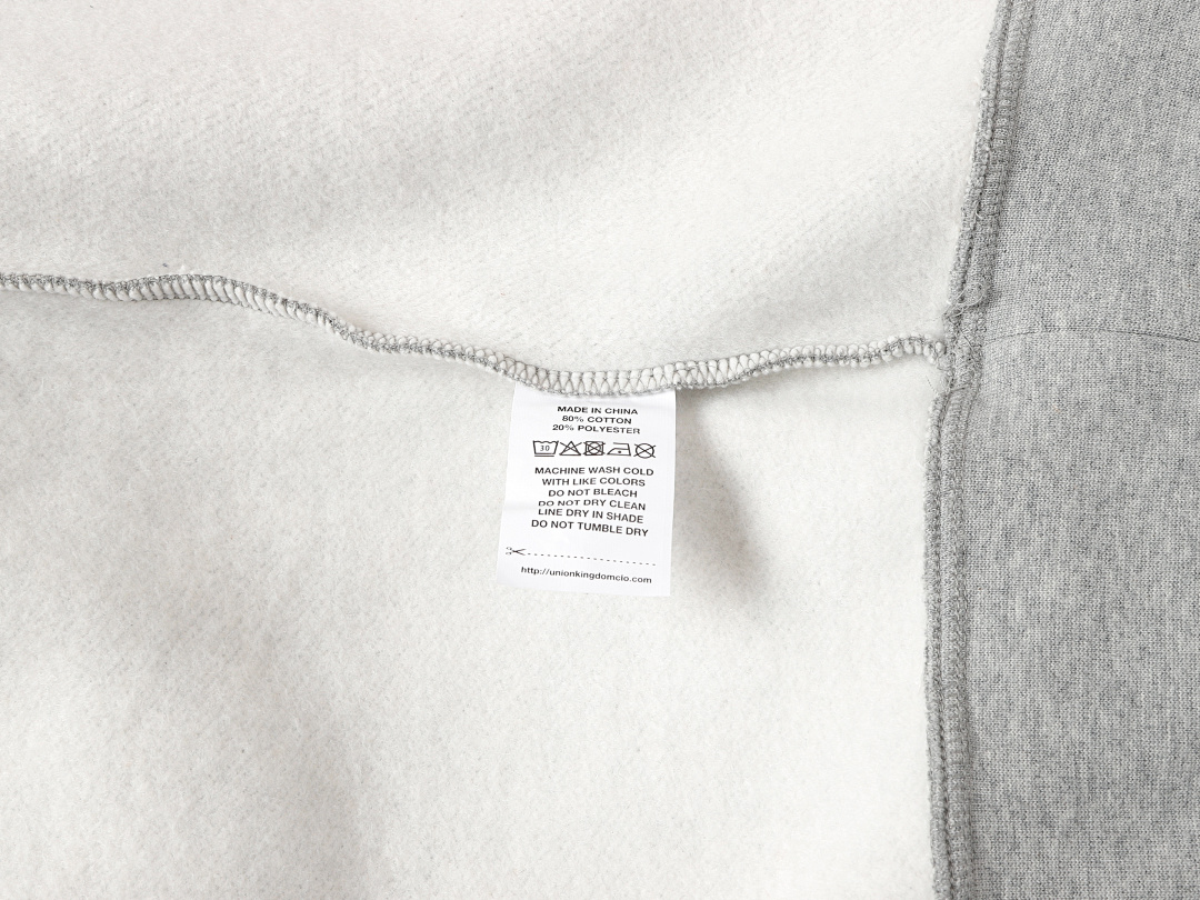 On Running 520Gsm Union Kingdom Boxy Fit Crewneck - Image 11