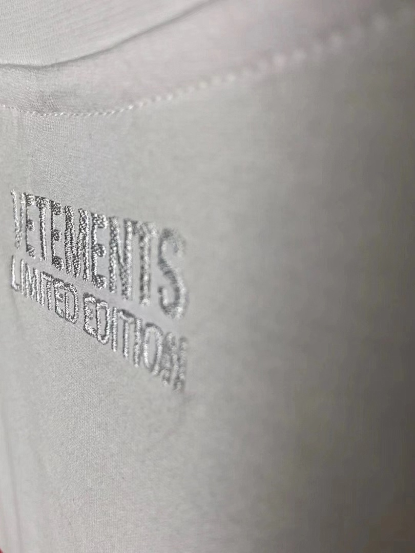 Other SOLD OUT VETEMENTS HELLO My Name Is. - Image 8