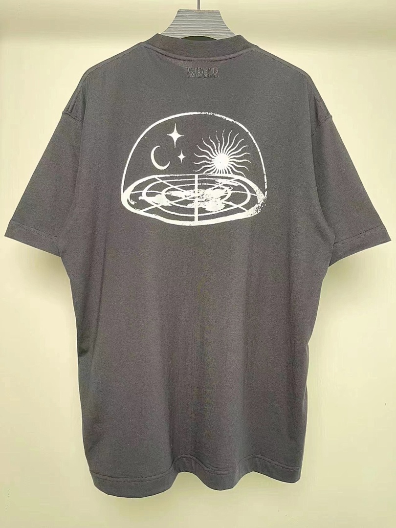 Other SOLD OUT VETEMENTS THE EARTH IS FLAT Tee - Image 3