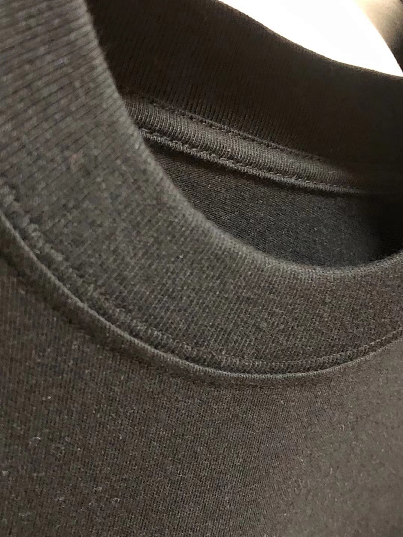 Balenciaga SOLD OUT Balenciag Pixel Tee - Image 4