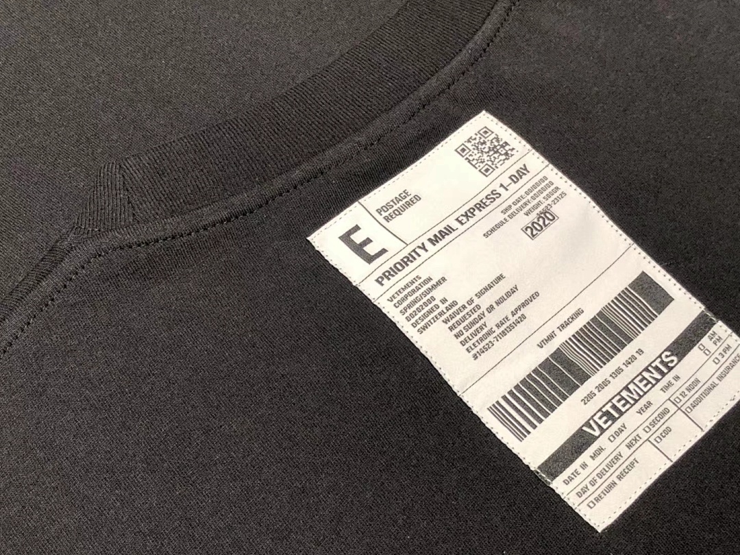 Other SOLD OUT VETEMENTS BLACK POSTAGE T - Image 6