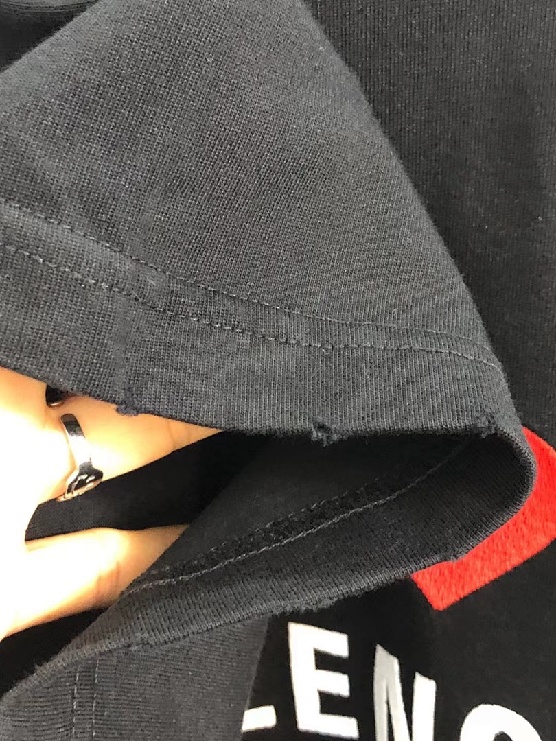 Balenciaga SOLD OUT Balenciag Love Logo Tee - Image 15