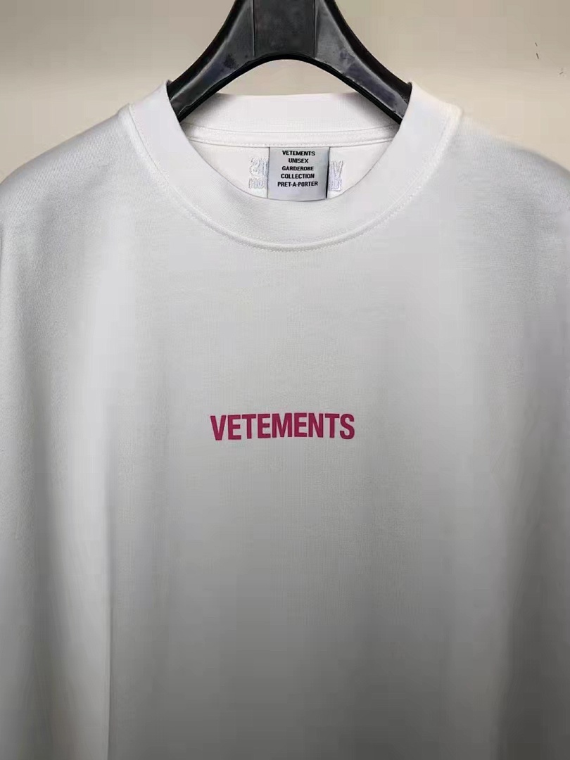 Other VETEMENTS LIMITED EDITION Logo Tee - Image 4