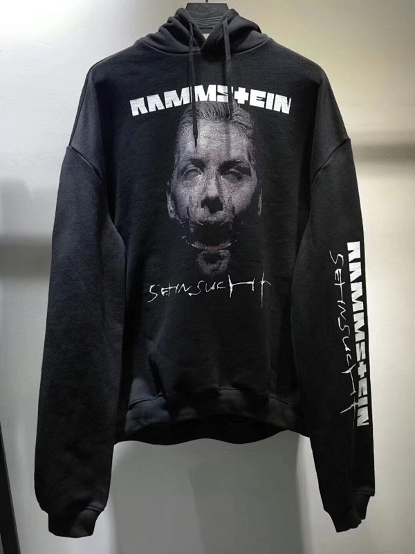 VETEMENTS, photo 1