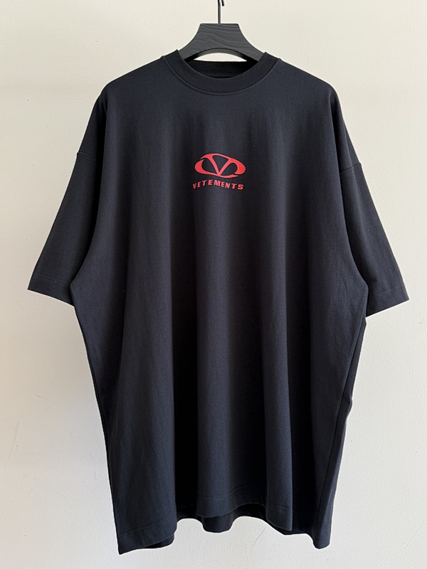 Other VETEMENTS Oval Logo Tee
