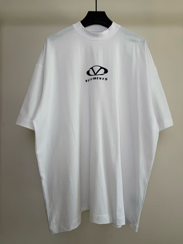 Other VETEMENTS Oval Logo Tee