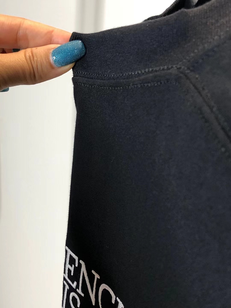 Other Balenciag Paris - Image 10