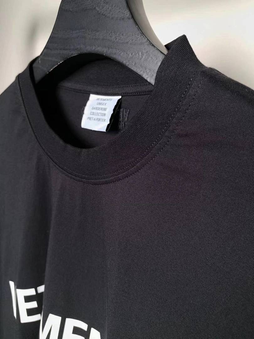 Other SOLD OUT VETEMENTS LIMITED EDITION Tee - Image 9