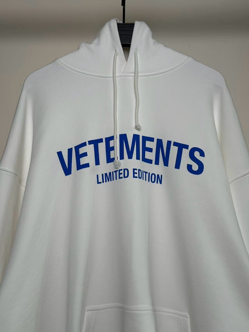 Other VETEMENTS LIMITED EDITION Hoodie - Image 4