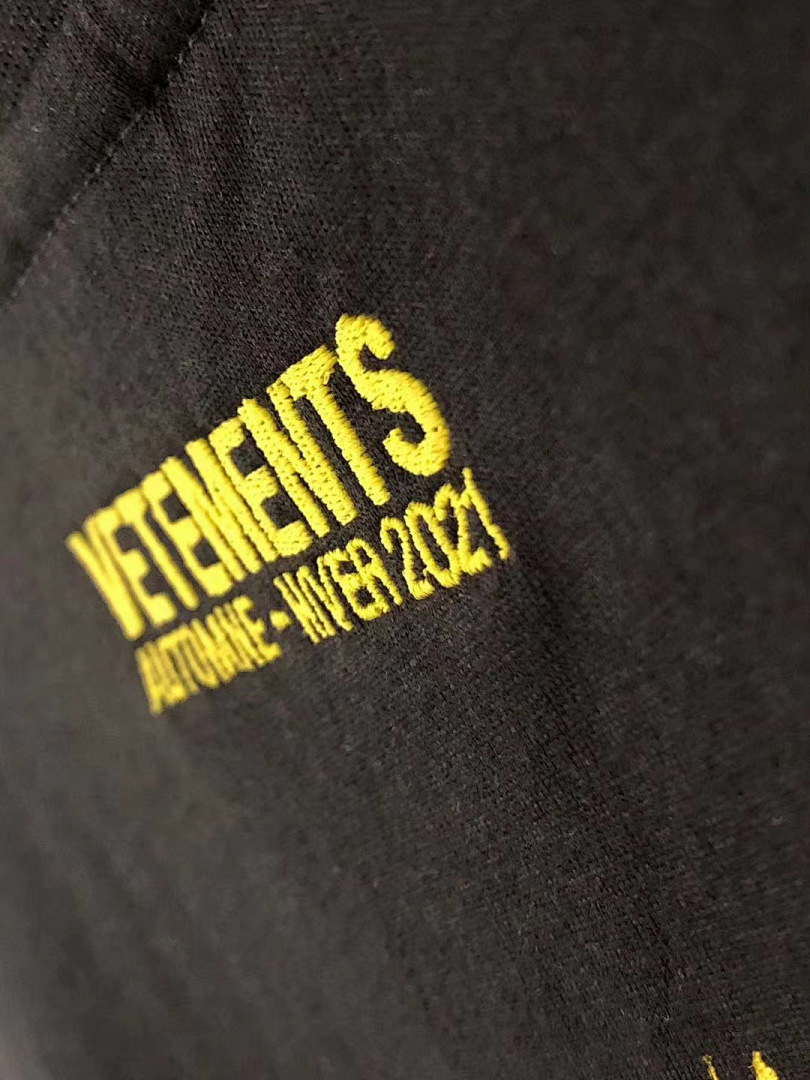 Other SOLD OUT VETEMENTS 2021 WORLD TOUR Tee - Image 9