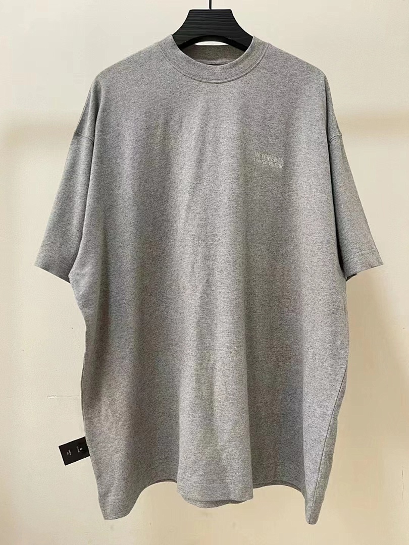 Other SOLD OUT VETEMENT Limited Edition Tags Tee, photo 1