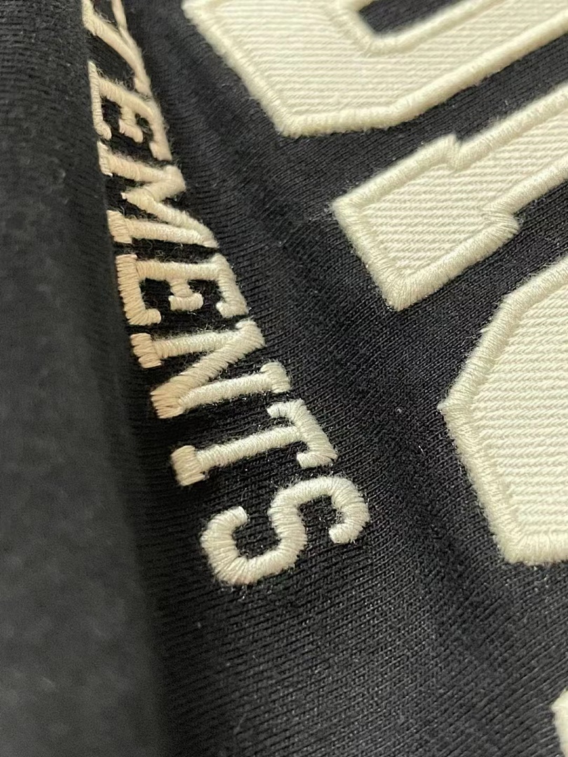 Other SOLD OUT VETEMENT MEDIUM Embroidered Logo Tee - Image 10