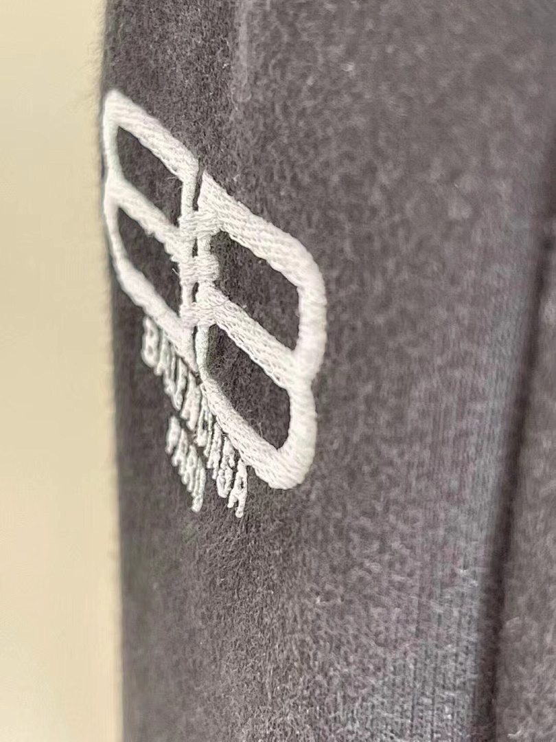 Balenciaga SOLD OUT Balenciag Destroy Logo Pants - Image 10