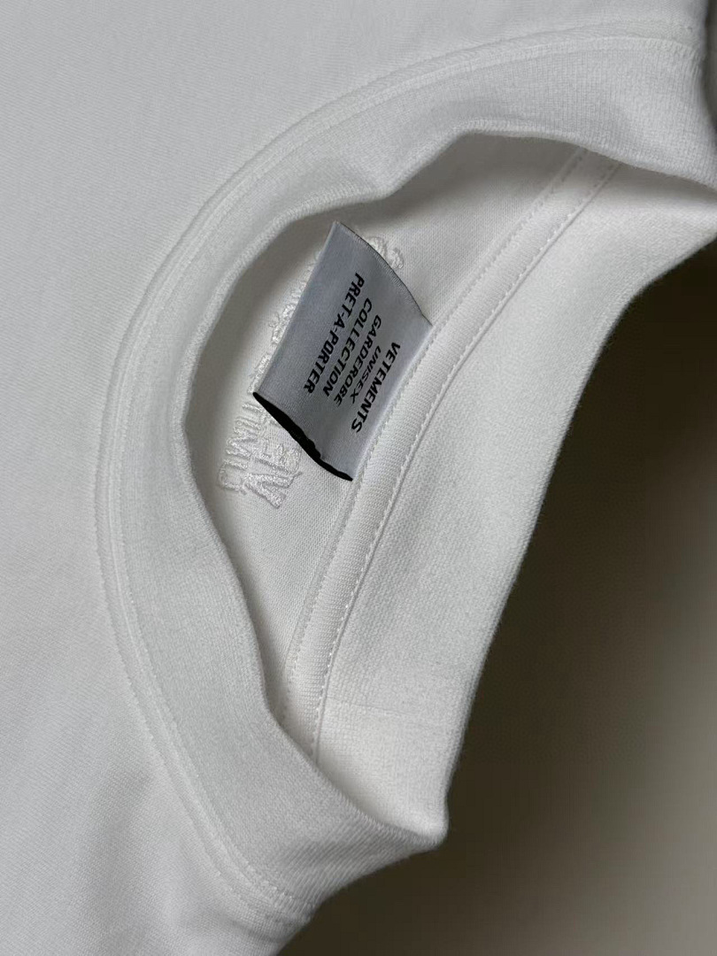 Other VETEMENTS U MIGHT KNOW ME FROM MY SEXTAPE Tee - Image 5