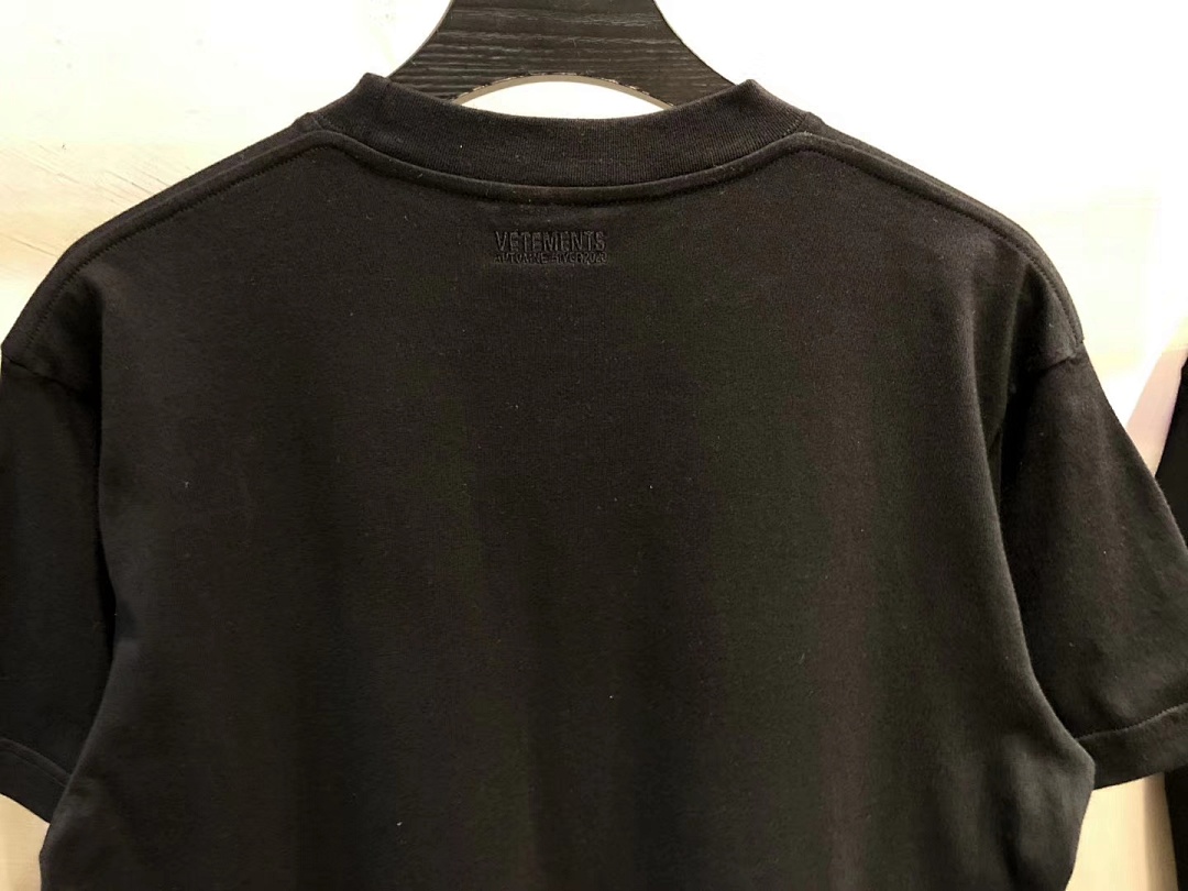 Other VETEMENTS Anarchy VLOGO Tee - Image 5