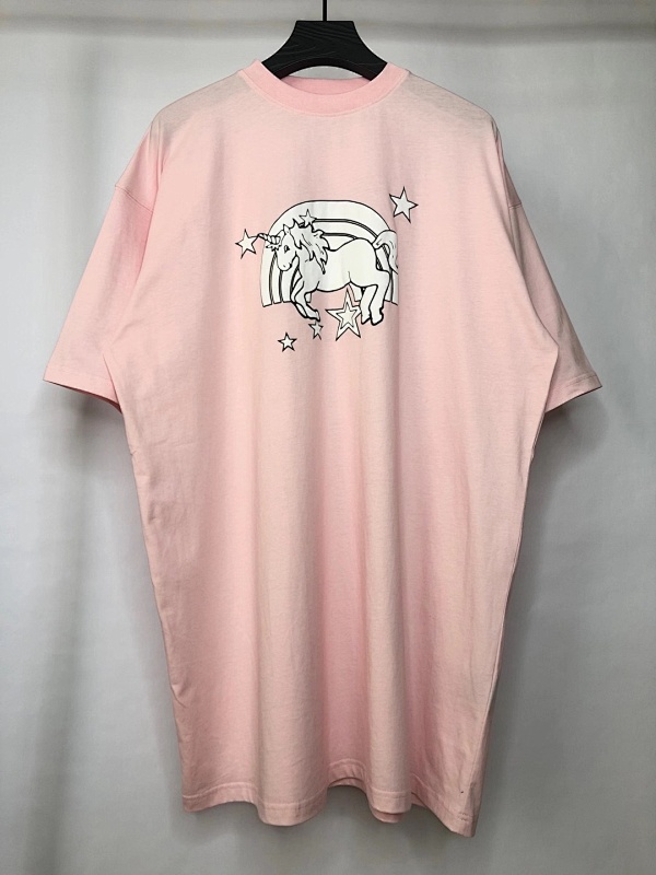 SOLD OUT Vetements Pink Unicorn Tee, photo 1